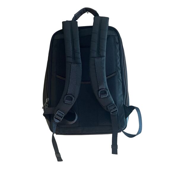 tumi backpack taiwan TUMI ALPHA BRAVO Surveillance leather Surveillance Flap water bottle YGroup_RoDuffleLarge The Eight Best Tool Size:36L